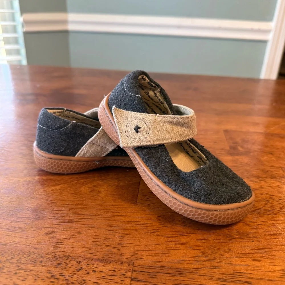 Livie & Luca Carta Carta II Mary Jane shoes gray charcoal tan size 8